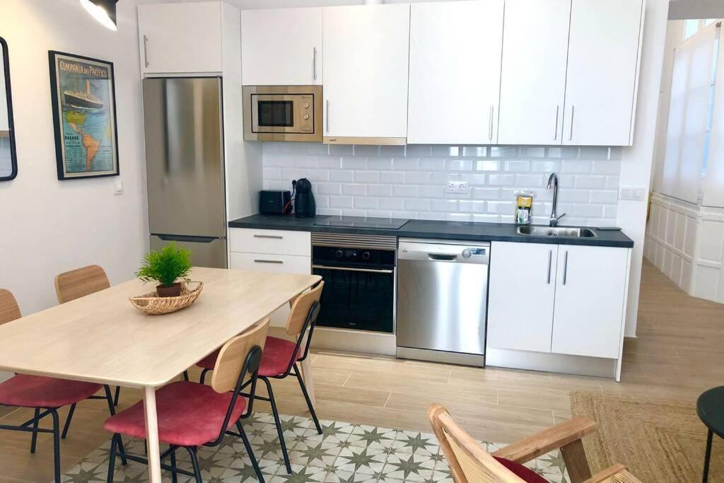 Gatu Premium Villa Libertad, Preferente Mayores De 25 Anos Y Familias 카디스 외부 사진